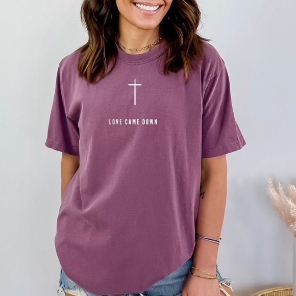 LOVE CAME DOWN TEE - Picture 12 of 14